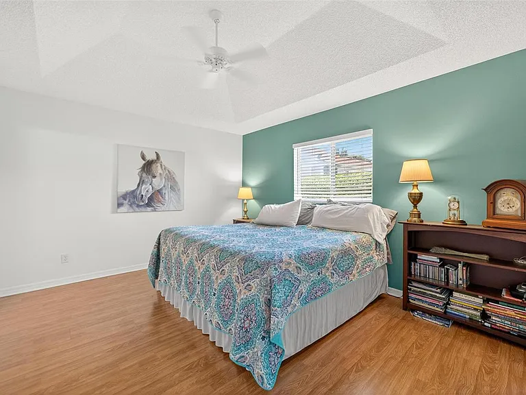 2048 NW 50th Ave — Photo 20