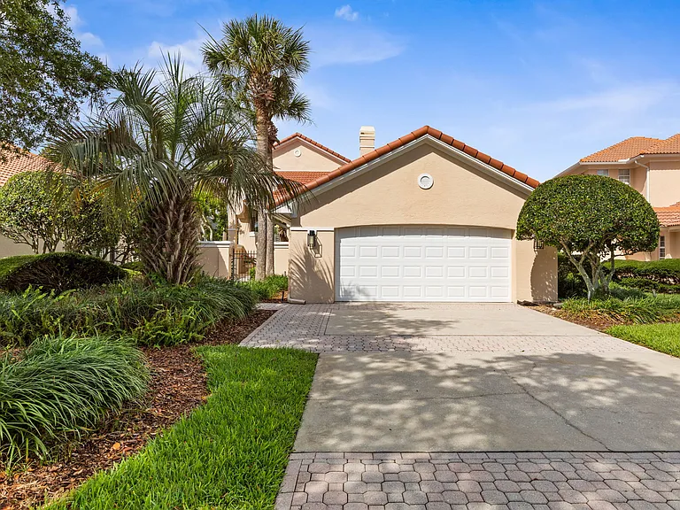 16 Marbella Ct — Photo 1