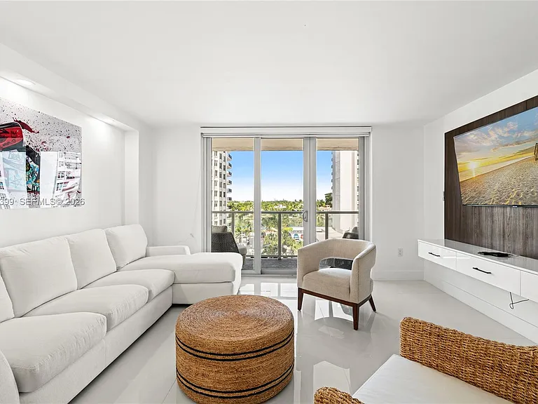 5701 Collins Ave #503 — Photo 2