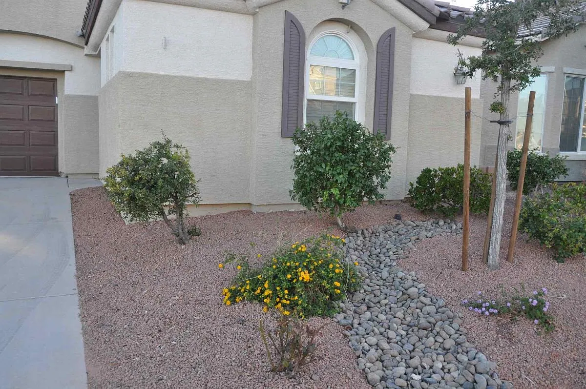 5 bed, 3177 sqft, $3,200 — Photo 4