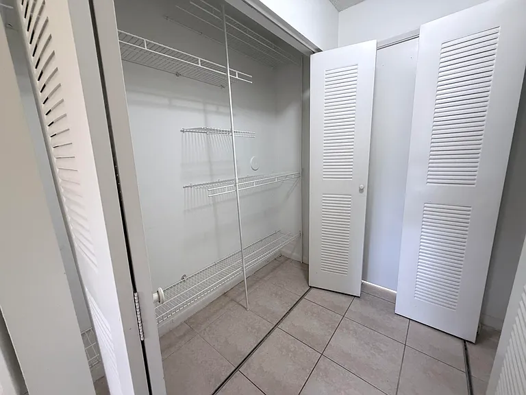 9919 Nob Hill Ct #9919 — Photo 9