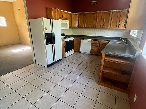 4th image of 609 N Sprigg St #1