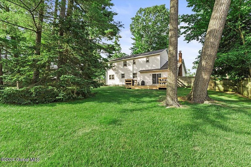2nd image of 39 Warwick Way