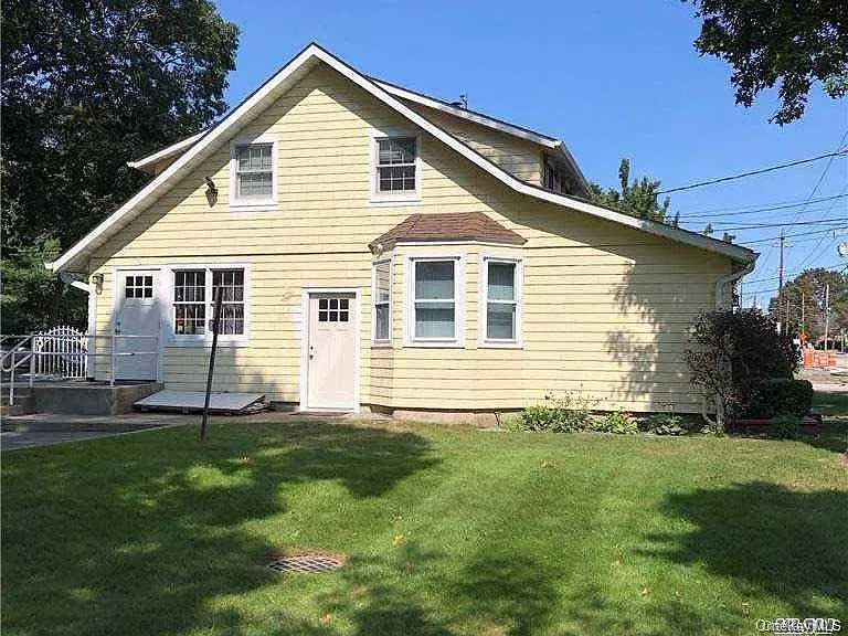338 Lake Ave