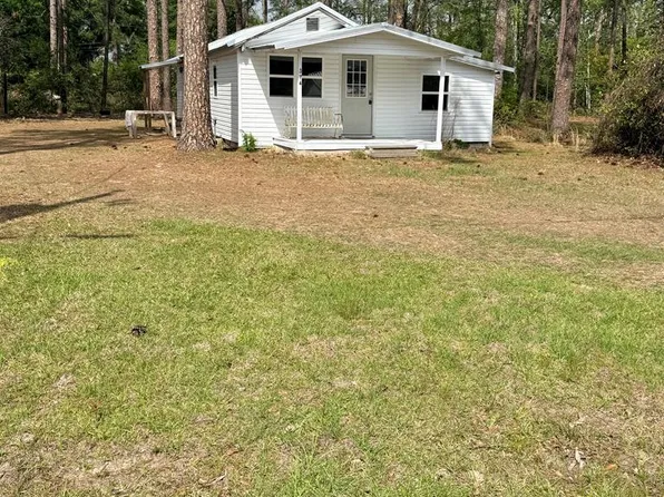374 Patterson St, Baxley, GA 31513