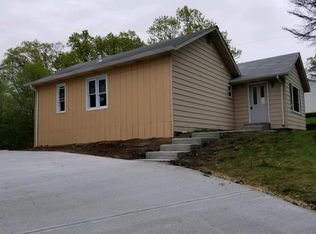 32915 Clarence St, Burlington, WI 53105