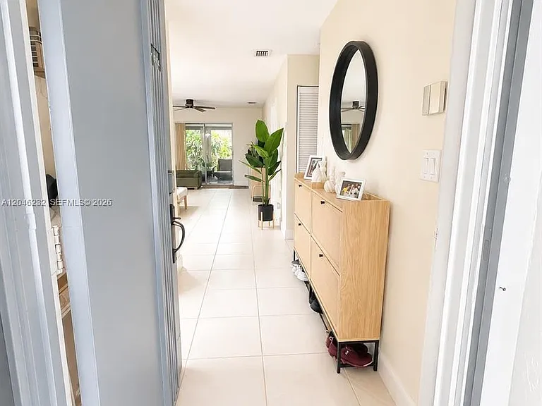 7954 NW 41st Ct — Photo 2