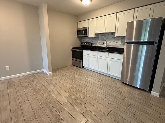 2nd image of 156 Bull Hill Ln #2-5