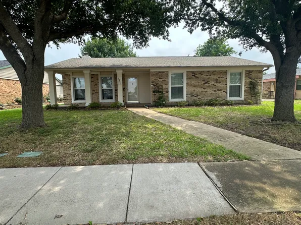 2112 E Peters Colony Rd, Carrollton, TX 75007