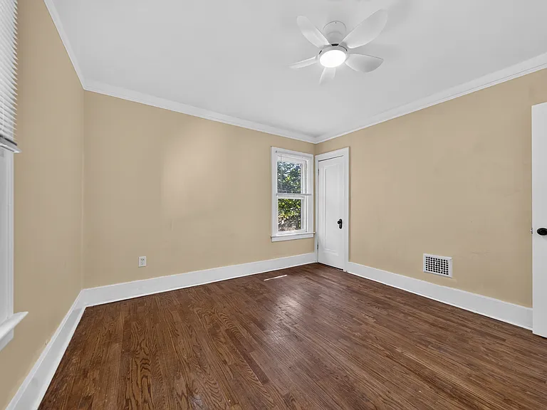 4812 Chalmers Ave — Photo 5