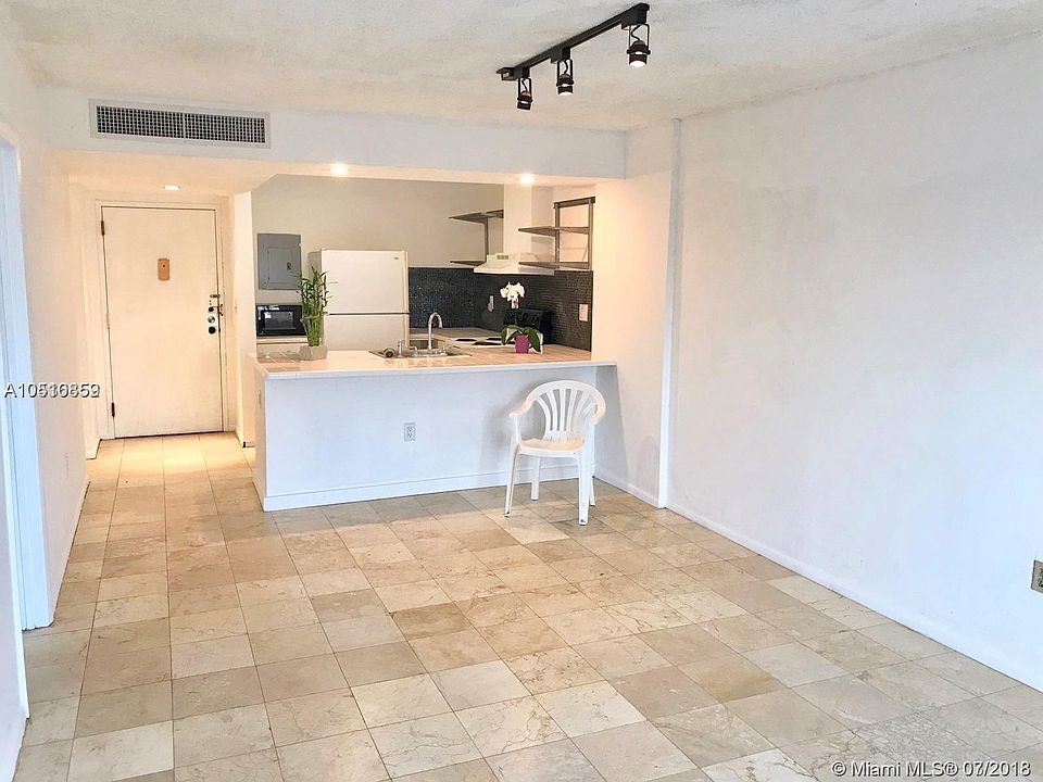 1st image of 16465 NE 22nd Ave APT 406