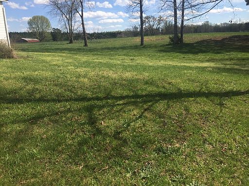 2nd image of 1446 White House Rd