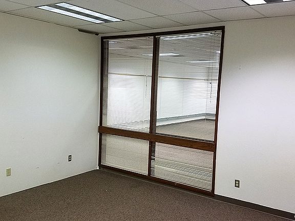 3rd image of 2550 Yakima Ave Unit B