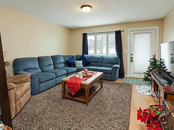 3rd image of 831 Weeks Ave SE #831
