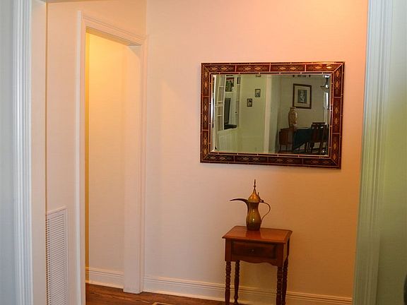 5th image of 115 Parkhurst Dr