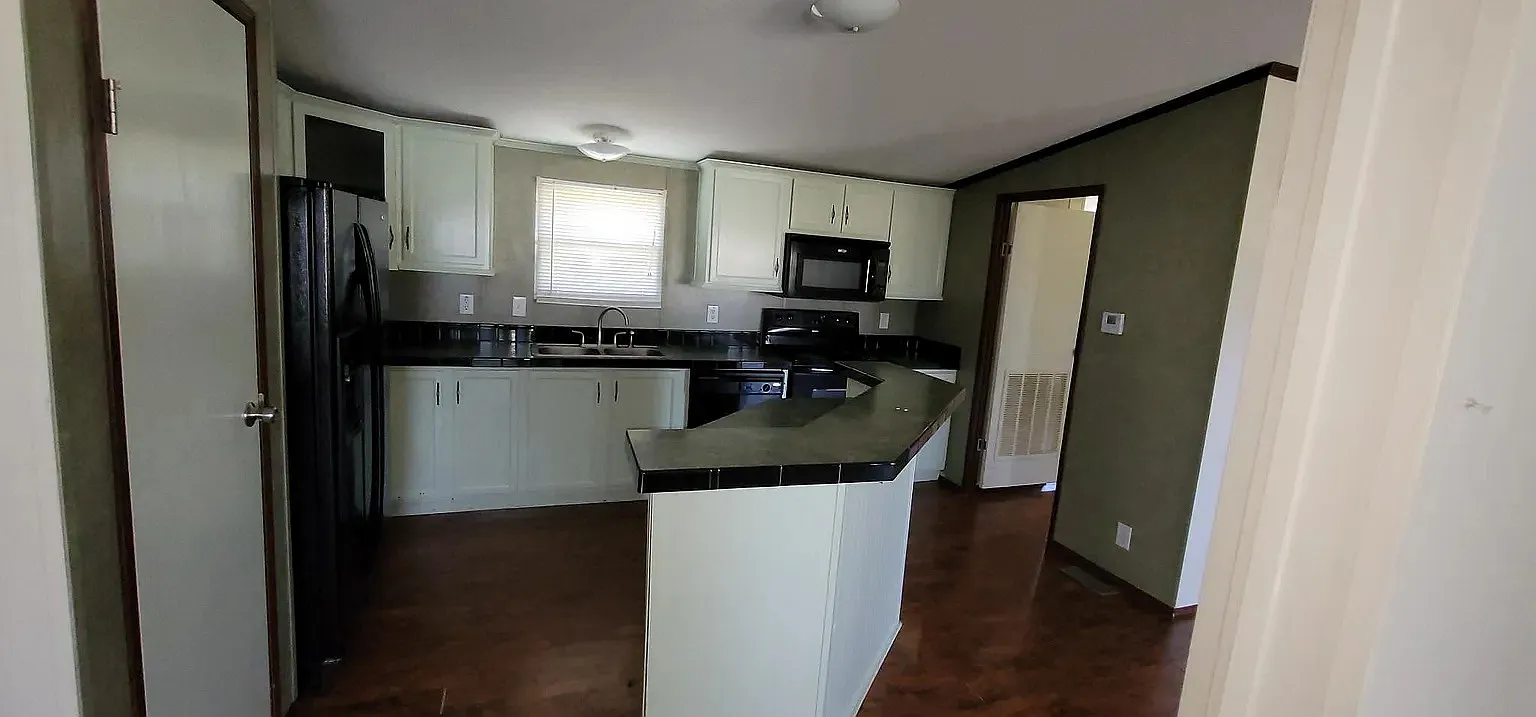 3 bed, 1680 sqft, $1,950 — Photo 4