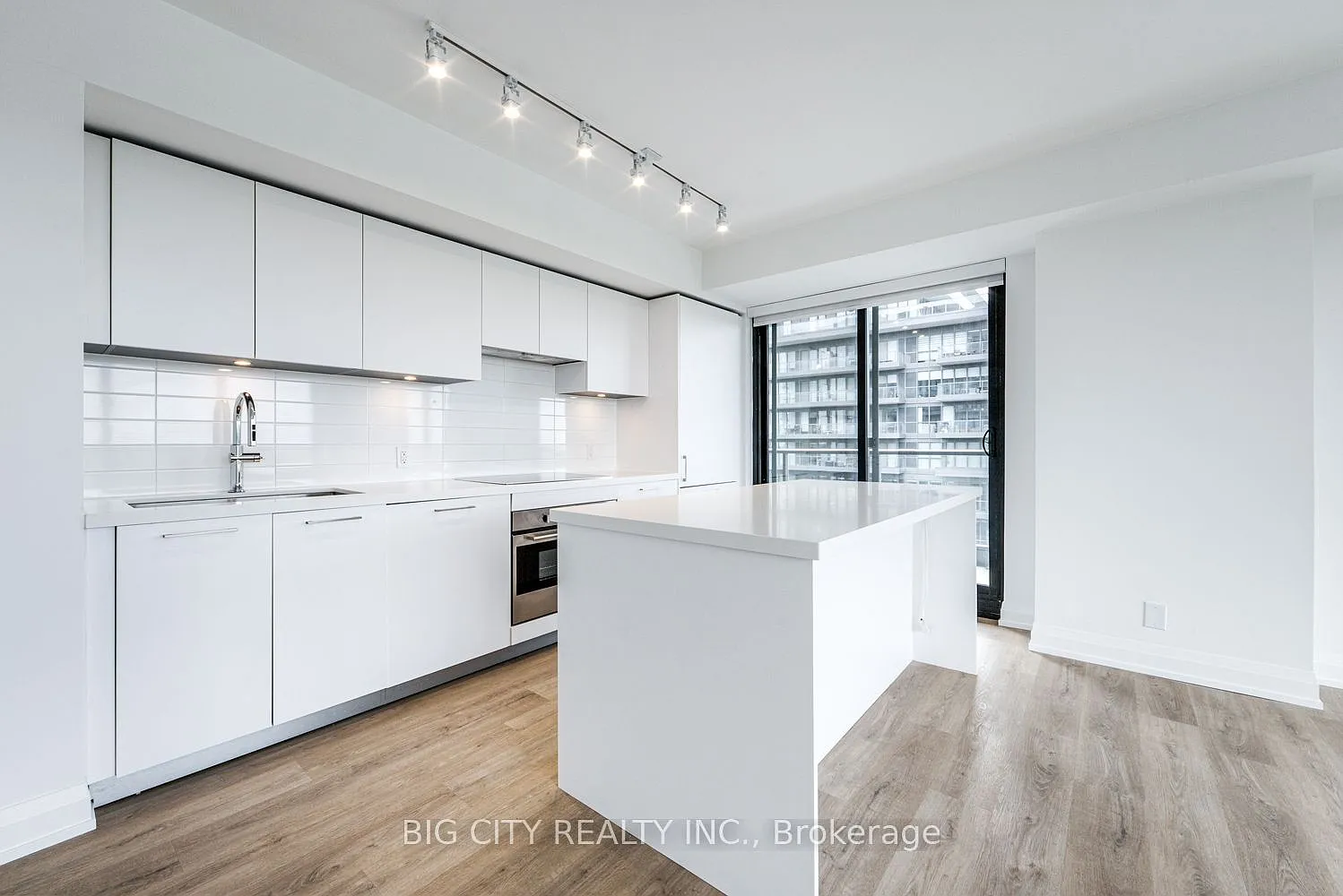 2 bed, $5,250 — Photo 4