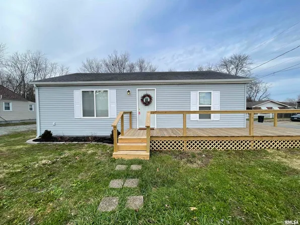 1600 W Dewey St, Marion, IL 62959