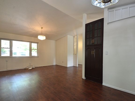 5th image of 6736 Bishop Dr