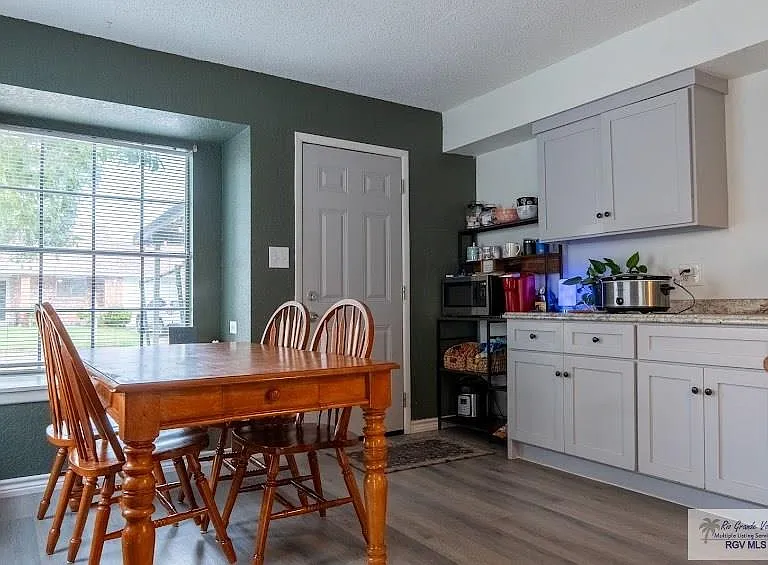 1809 S Williams Ln — Photo 18