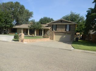 4204 W 3rd St, Plainview, TX 79072