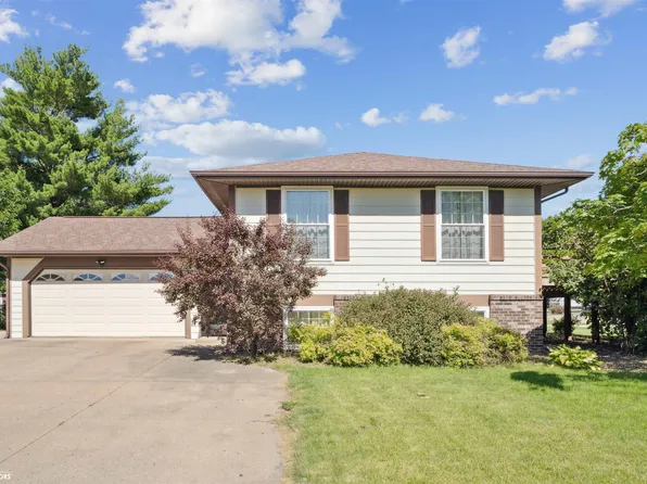 310 Green Acres Dr, Mediapolis, IA 52637