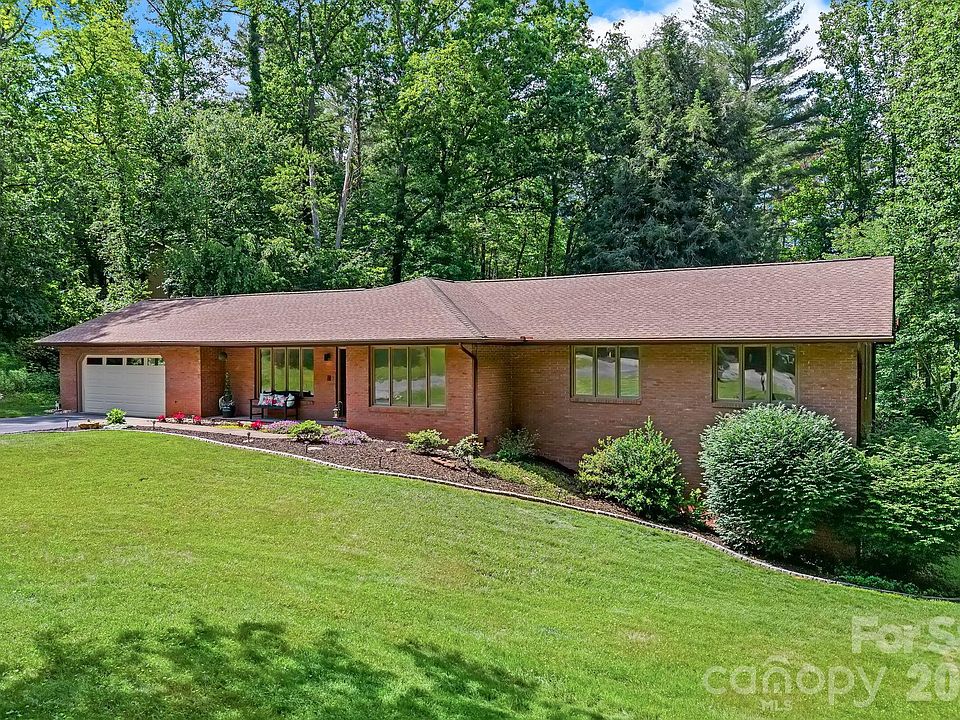 1st image of 11 Grenadier Ct