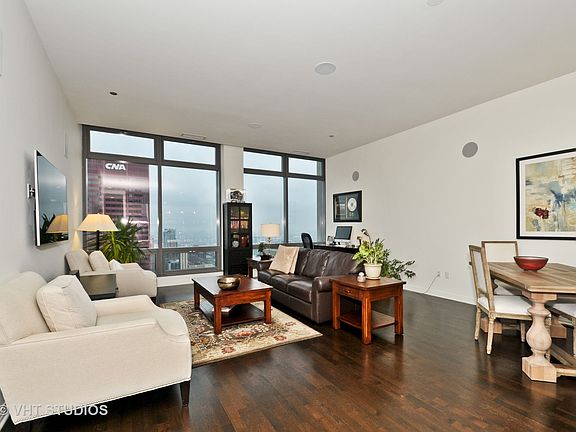 2nd image of 65 E Monroe St Unit 4005