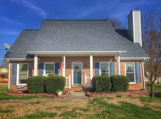 155 Old Farmers Rd, Clarksville, TN 37043