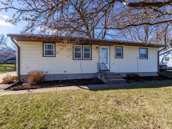 609 W Leclaire Rd, Eldridge, IA 52748
