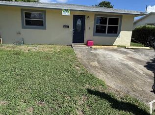 1060 W 6th St, Riviera Beach, FL 33404
