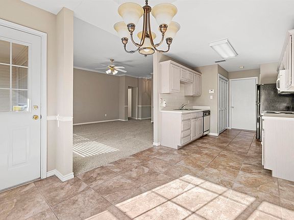 5th image of 5401 Hollytree Dr APT 604
