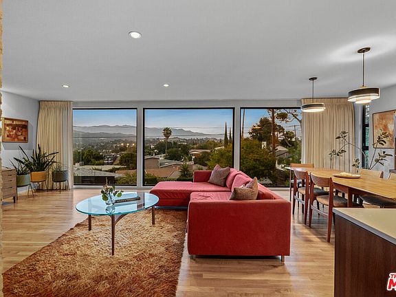 4th image of 4181 Verdugo View Dr