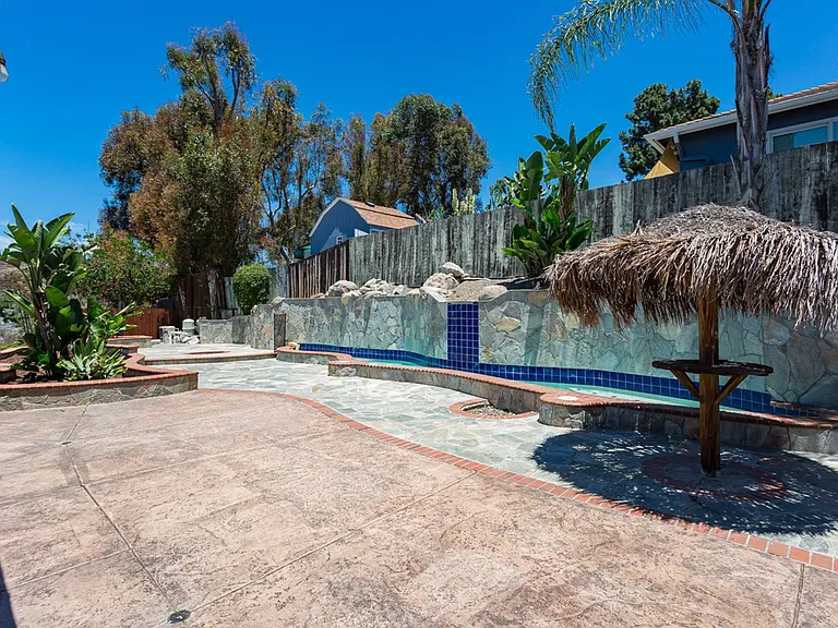 5564 Lone Star Dr — Photo 38