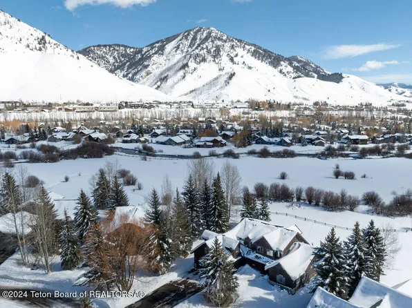 4190 S Sandy Creek Ln, Jackson, WY 83001
