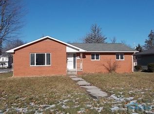 304 E Hueston St, Forest, OH 45843