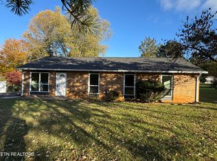 1140 Roswell Rd, Knoxville, TN 37923