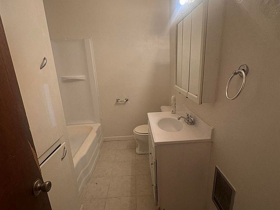4th image of 1116 Alvarado St