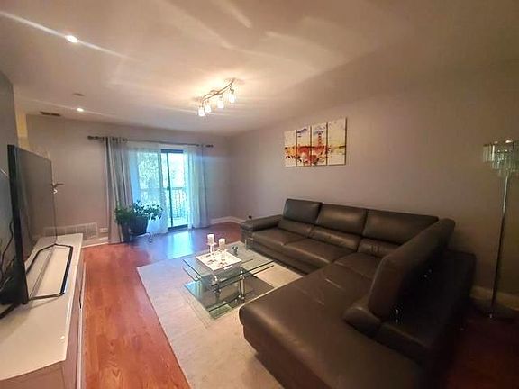3rd image of 2220 Country Club Dr APT 26
