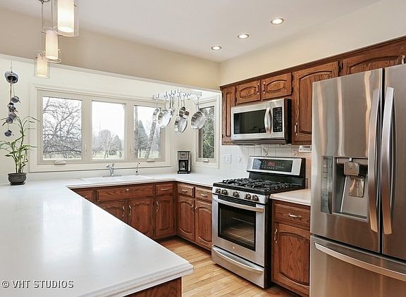 5th image of 2S507 Danbury Dr