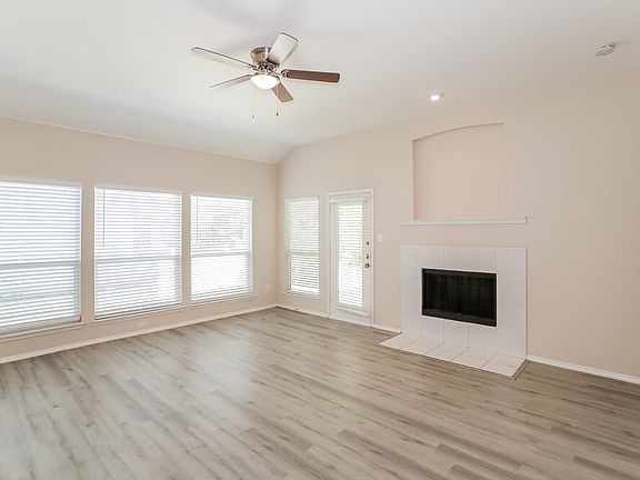 5th image of 240 Creekview Dr