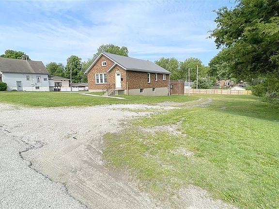 3rd image of 755 Pardella Ave