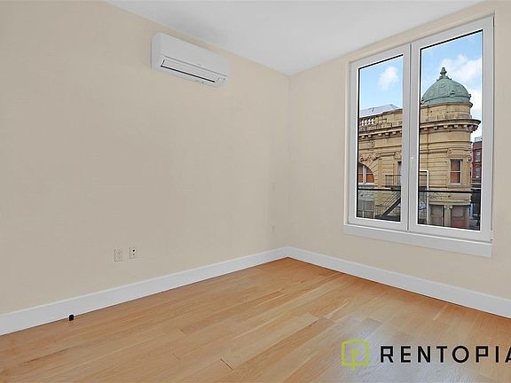 4th image of 1052 Greene Ave #324