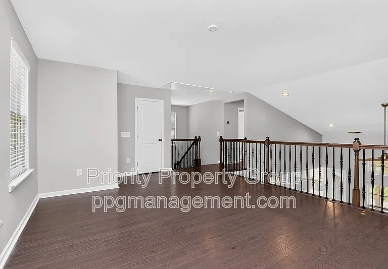 16436 Palisades Commons Dr — Photo 27