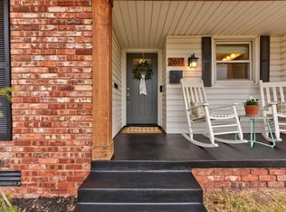 2617 Abbey Rd, The Village, OK 73120