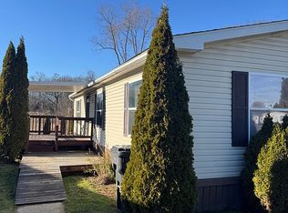 102 Deer Run, Lapeer, MI 48446