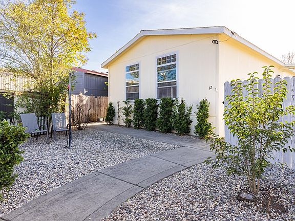 3rd image of 52 Newell Circle