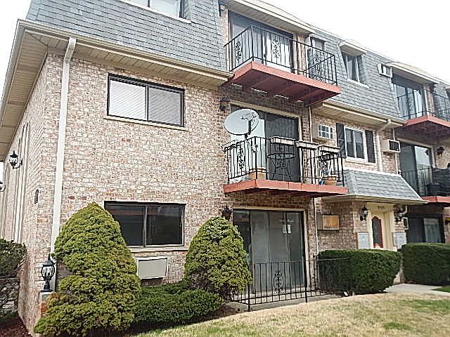 1st image of 5335 N Delphia Ave APT 136