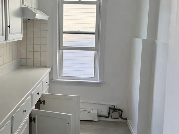 2-4 Welcome St #2, New Bedford, MA 02740