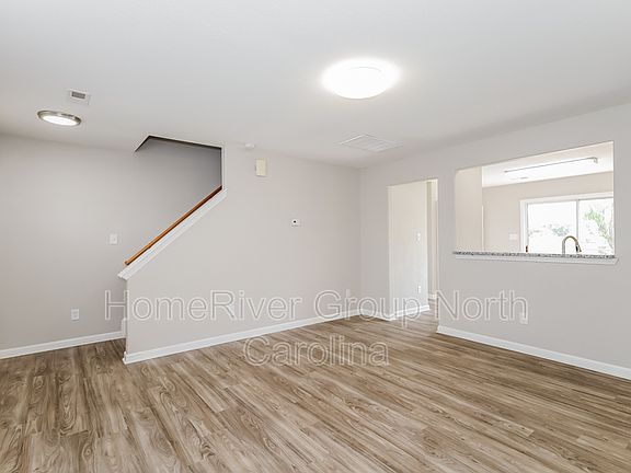5th image of 10210 Orchard Grass Ct